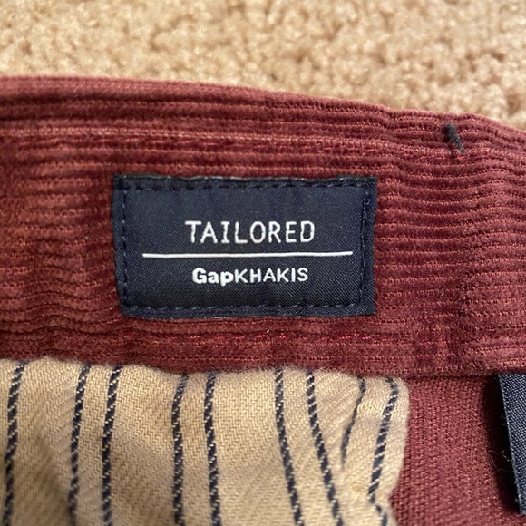 Gapkhakis maroon corduroys - Picture 4 of 6